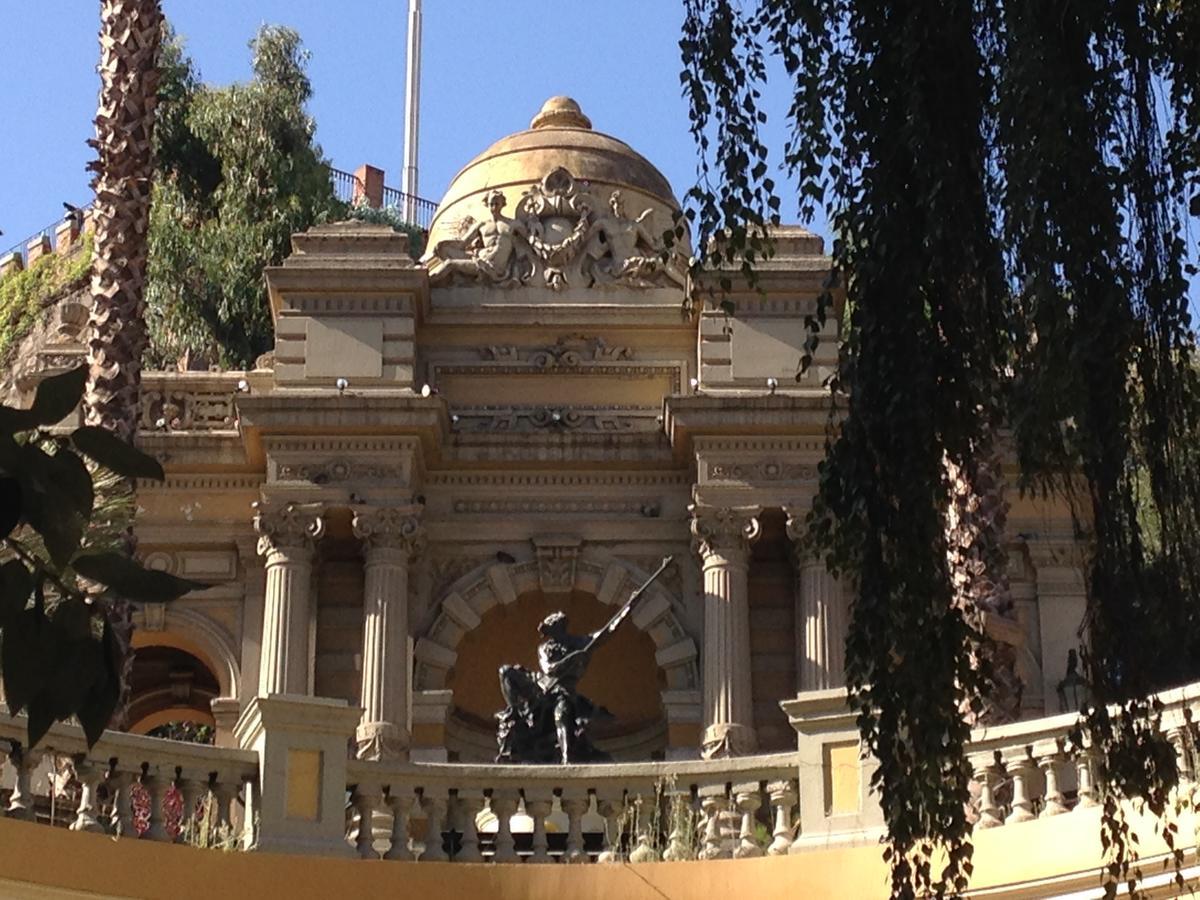 Azzai Bellas Artes Santiago Kültér fotó