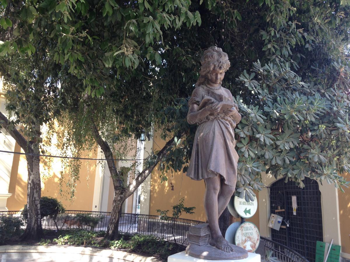 Azzai Bellas Artes Santiago Kültér fotó